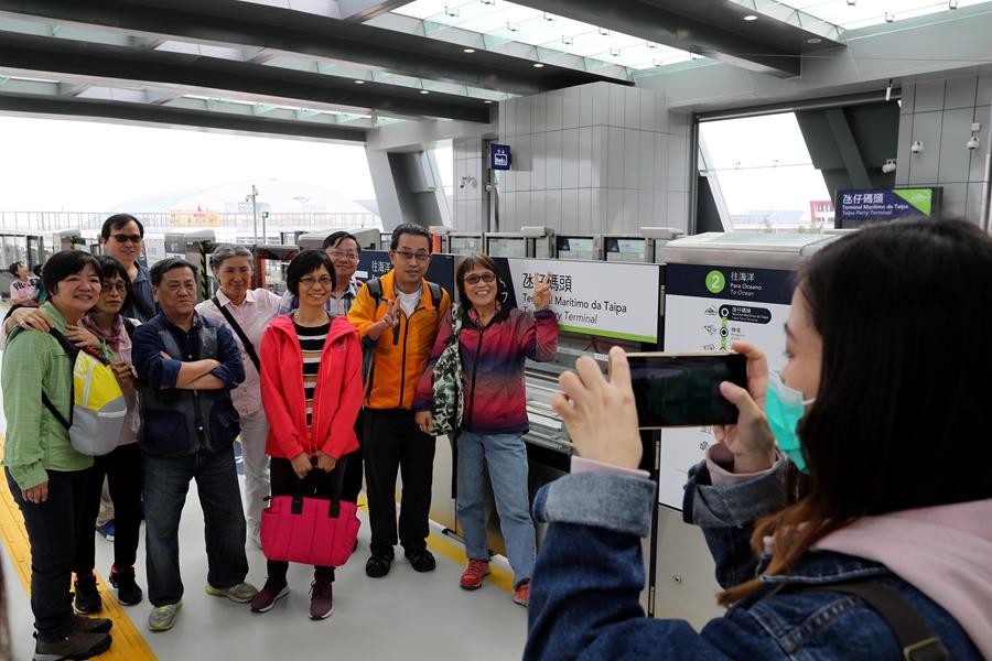 澳门与香港在2025年实施全年免费政策的深度解析与落实2025澳门和香港,全年免费政策的;详细解答、解释与落实