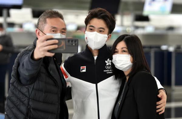 探索未来的繁荣之路，解析与落实澳门与香港正版免费资本车在2025年的发展蓝图2025新澳门和香港正版免费资本车,全面释义、解释与落实